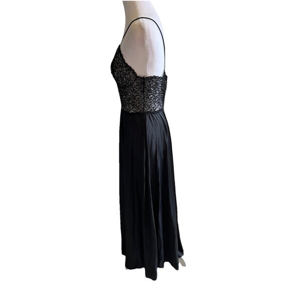 VTG 70s Nightgown Black Lace Bodice Long Maxi Glam Whimsygoth Romantic Flowy USA - Picture 11 of 16